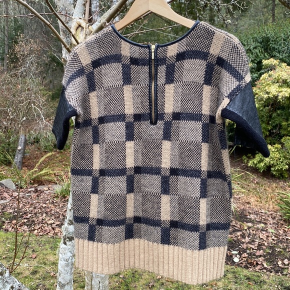 Club Monaco short leather sleeved sweater. - Picture 2 of 6